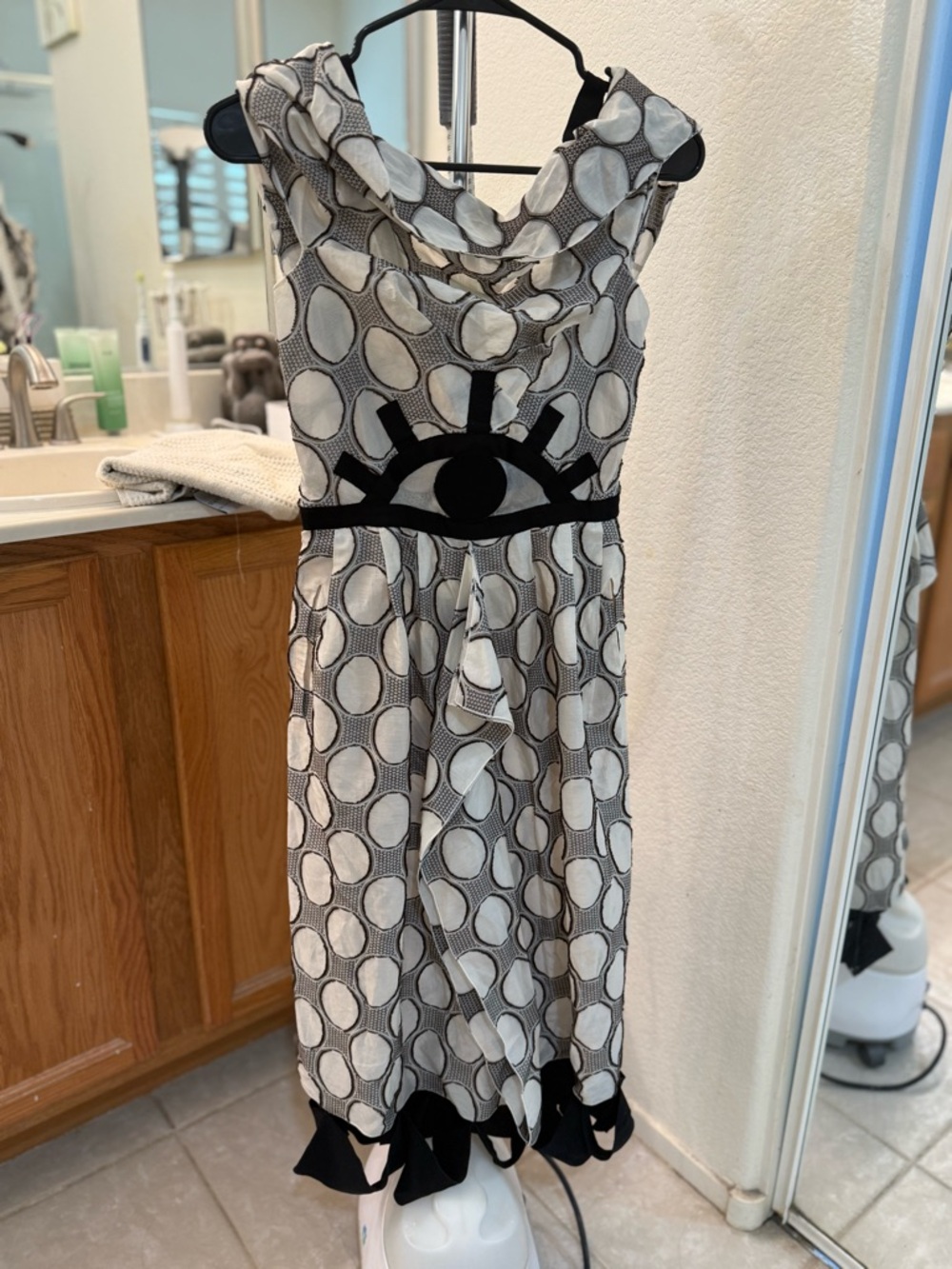 Runway collection Roland Mouret Black & White Eye-Pattern Midi Dress